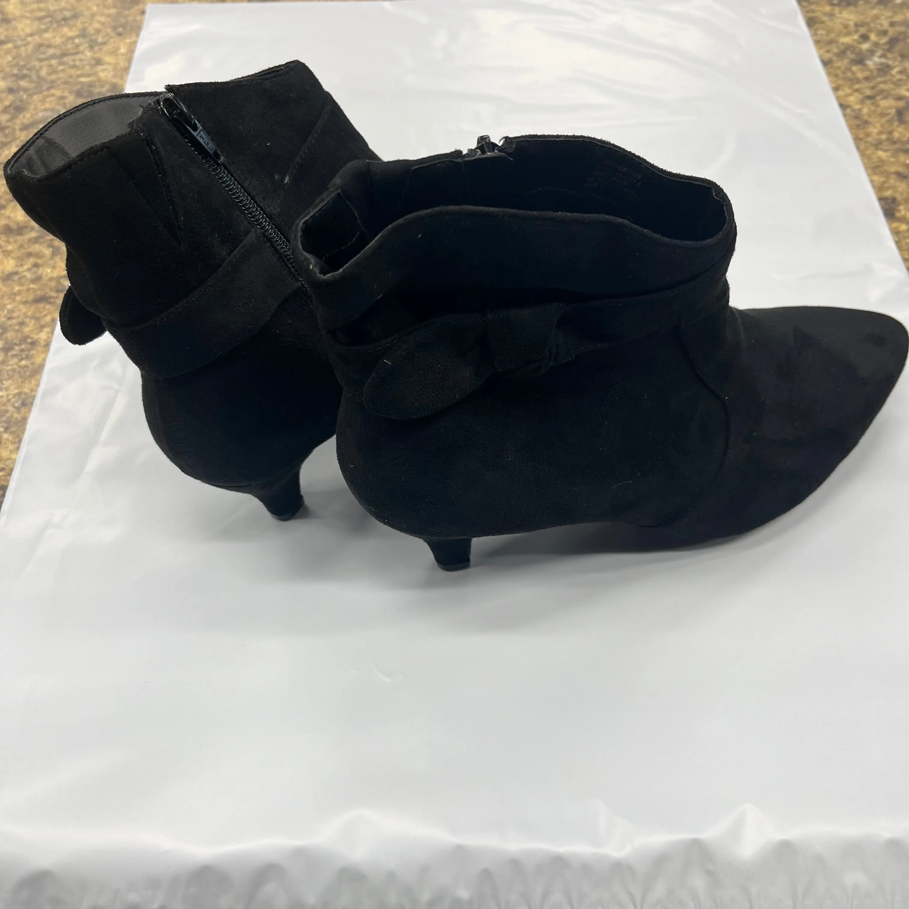 Black Boots Ankle Heels Comfortview, Size 12